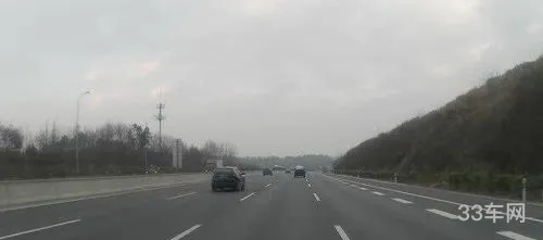 高速公路最低时速(高速全程跑80会扣分吗)