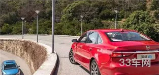 荣威属于什么档次(开荣威的都是什么人)
