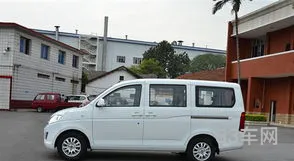 五菱宏光7座多少钱一辆(最新款五菱宏光七座)