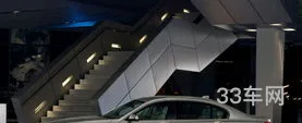 宝马750i(2024新款750i)