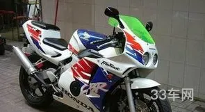 本田cbr400(cbr400r落地多少钱)