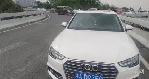 湖南长沙一车主新车买来从未年检(新车年审几年一次)