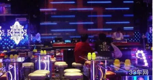 去酒吧坐散台很丢人吗(没人脉怎么在酒吧做营销)