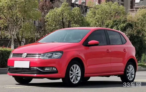 女生买polo还是高尔夫(适合女生10万左右的车)