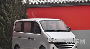 哈飞小霸王图片(哈飞小霸王面包车怎么样)
