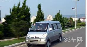 五菱荣光最新款(五菱荣光小卡)